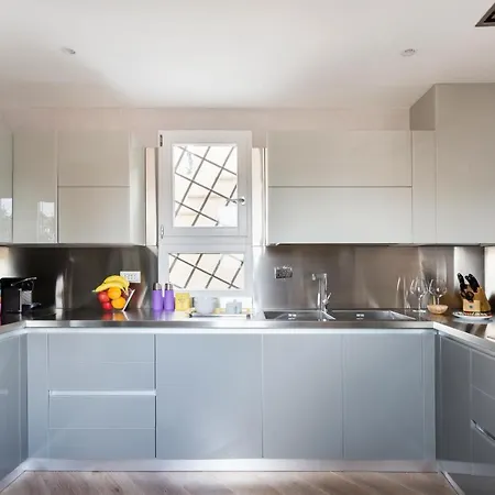 Exclusive Rooftop-designd *