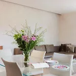 Exclusive Rooftop-designd Apartment *